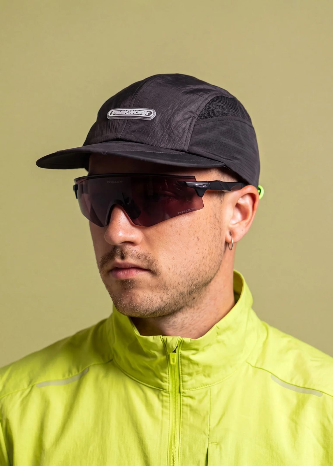 Peakwork — Blackout cap, hi-vis shell